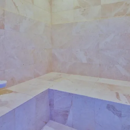 Islamlar Village 2 Bedroom - Heated Indoor Pool וילה