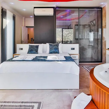 Islamlar Village 2 Bedroom - Heated Indoor Pool